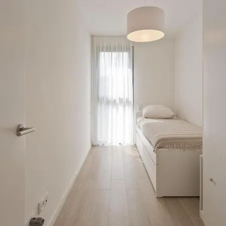 Precioso Con Terraza Y Piscina Apartment *