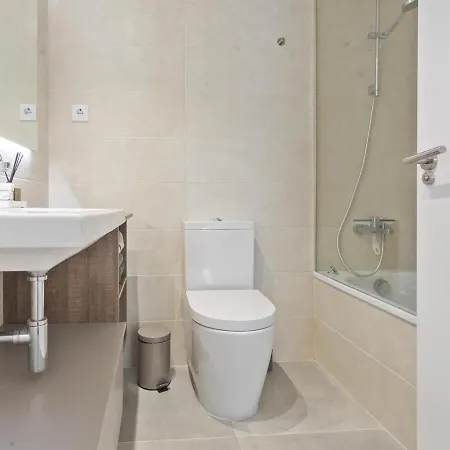 Apartment Precioso Con Terraza Y Piscina Calafell